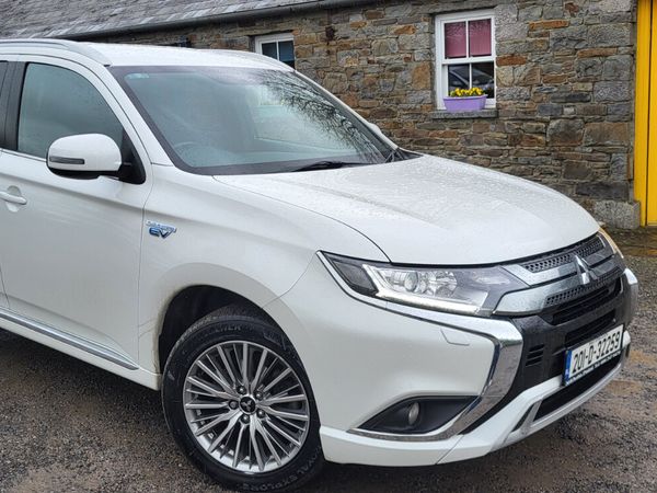 Mitsubishi Outlander SUV, Petrol Plug-in Hybrid, 2020, White