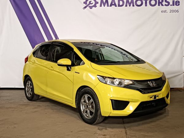 Honda Fit Hatchback, Petrol Hybrid, 2014, Yellow