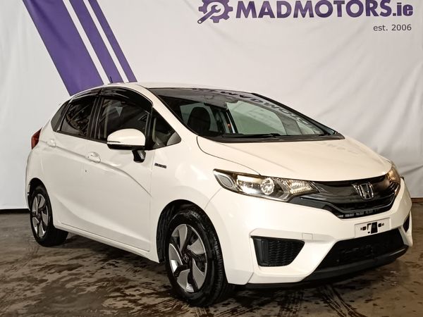 Honda Fit Hatchback, Petrol Hybrid, 2014, White