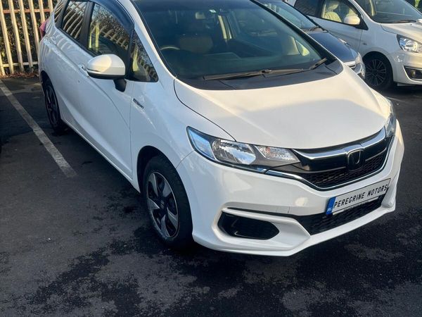 Honda Fit Hatchback, Petrol Hybrid, 2019, White