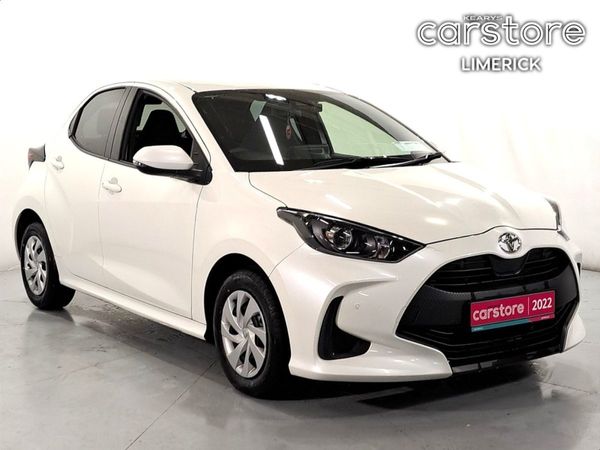 Toyota Yaris Hatchback, Petrol, 2022, White