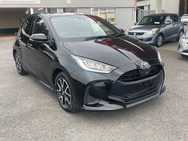 Toyota Yaris Hatchback, Petrol, 2020, Black