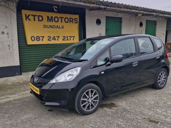 Honda Jazz Hatchback, Petrol, 2015, Black