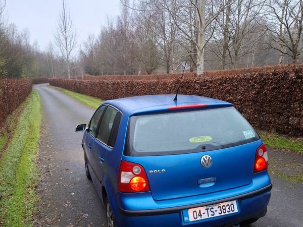 Volkswagen Polo Hatchback, Petrol, 2004, Blue