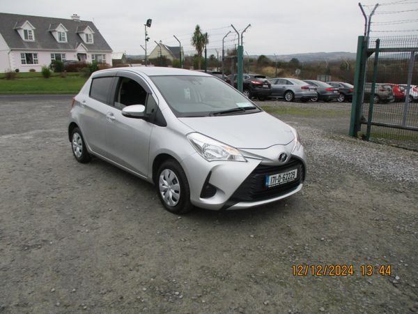 Toyota Vitz Hatchback, Petrol, 2017, Silver