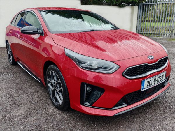 Kia Ceed Hatchback, Petrol, 2020, Red