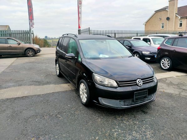 Volkswagen Touran MPV, Petrol, 2015, Black