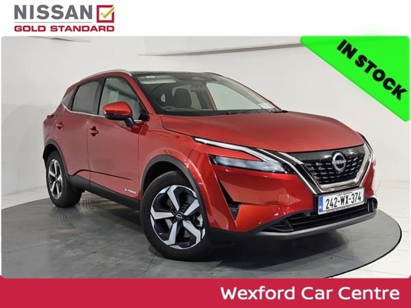 Nissan Qashqai MPV, Petrol Hybrid, 2024, Red