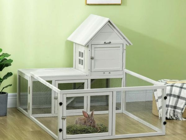 Rabbit hutches done deal hotsell