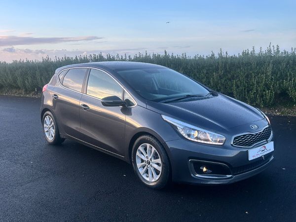 Kia Ceed Hatchback, Diesel, 2018, Silver