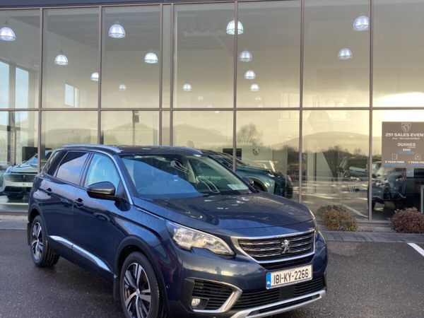 Peugeot 5008 MPV, Diesel, 2018, Blue