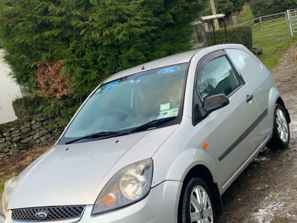 Ford Fiesta Hatchback, Diesel, 2007, Silver