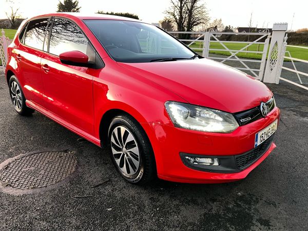 Volkswagen Polo Hatchback, Petrol, 2015, Red