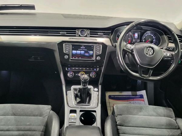 Volkswagen Passat Estate, Diesel, 2015, Silver