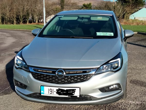 Opel Astra Hatchback, Diesel, 2019, Grey