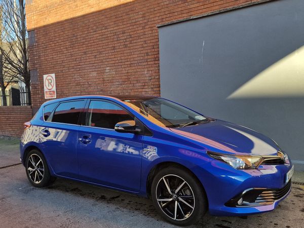 Toyota Auris MPV, Petrol Hybrid, 2018, Blue