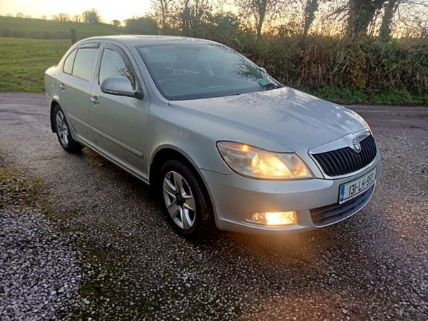 Skoda Octavia Saloon, Diesel, 2013, Silver