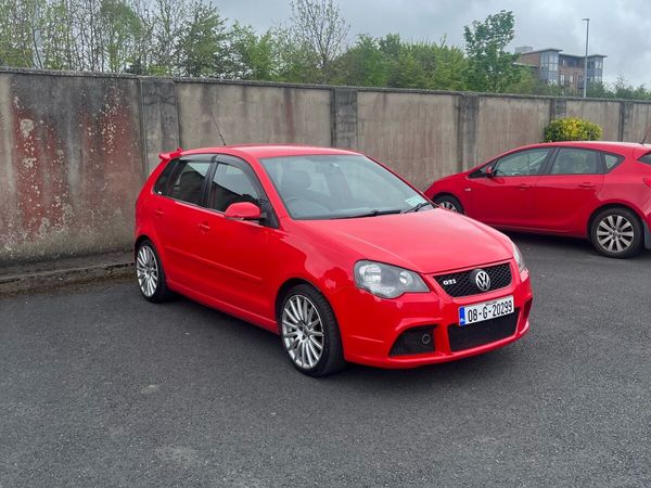 Volkswagen Polo Hatchback, Petrol, 2008, Red