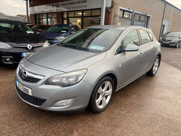 Opel Astra MPV, Diesel, 2012, Silver