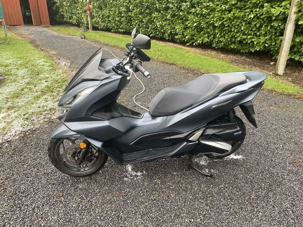 Honda pcx 125cc Moped for sale in Co. Dublin for €2,900 on DoneDeal