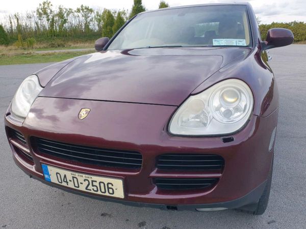 Porsche Cayenne SUV, Petrol, 2004, Red