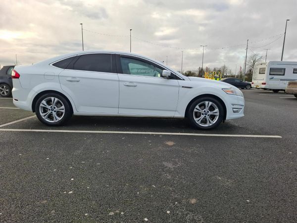 Ford Mondeo Hatchback, Diesel, 2014, White