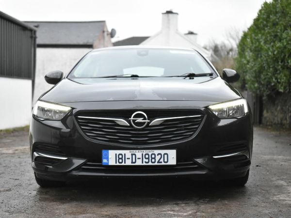 Opel Insignia Hatchback, Diesel, 2018, Black