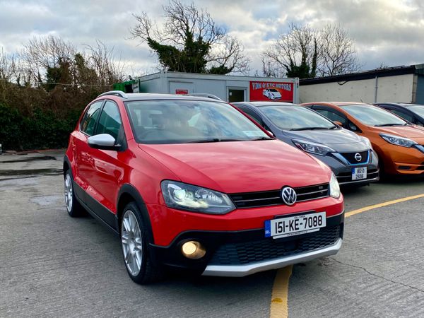 Volkswagen Polo Hatchback, Petrol, 2015, Red