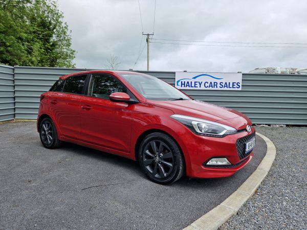 Hyundai i20 Hatchback, Diesel, 2016, Red