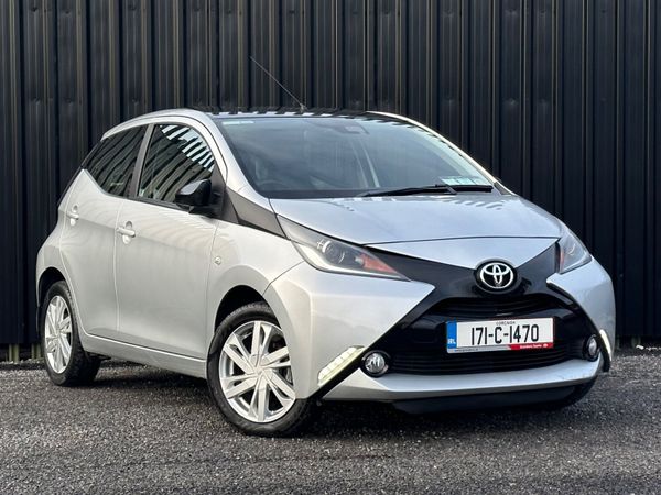 Toyota Aygo Hatchback, Petrol, 2017, Silver