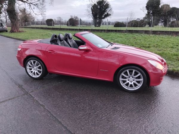 Mercedes-Benz SLK Convertible, Petrol, 2010, Red