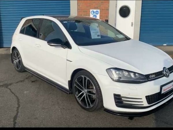 Volkswagen Golf Hatchback, Diesel, 2017, White