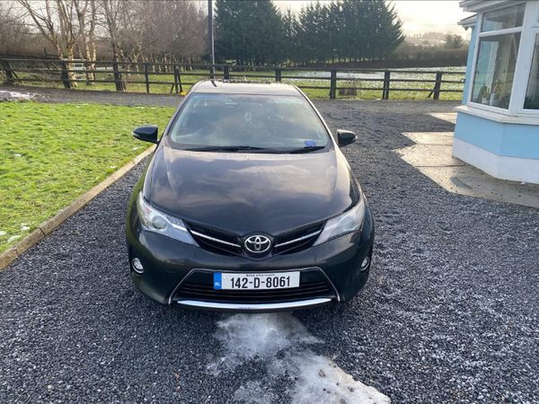 Toyota Auris Hatchback, Diesel, 2014, Black