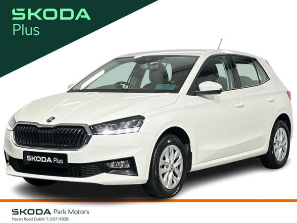 Skoda Fabia Hatchback, Petrol, 2023, White