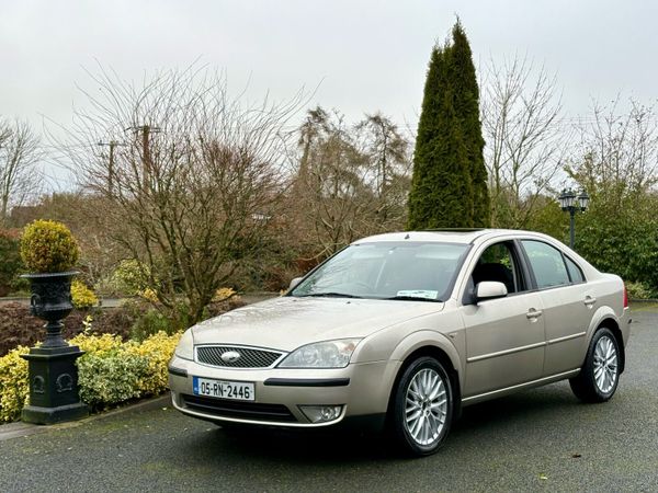 Ford Mondeo Saloon, Petrol, 2005, Silver