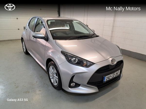 Toyota Yaris Hatchback, Hybrid, 2024, Silver