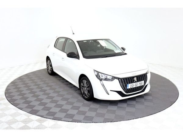 Peugeot 208 Hatchback, Petrol, 2022, White