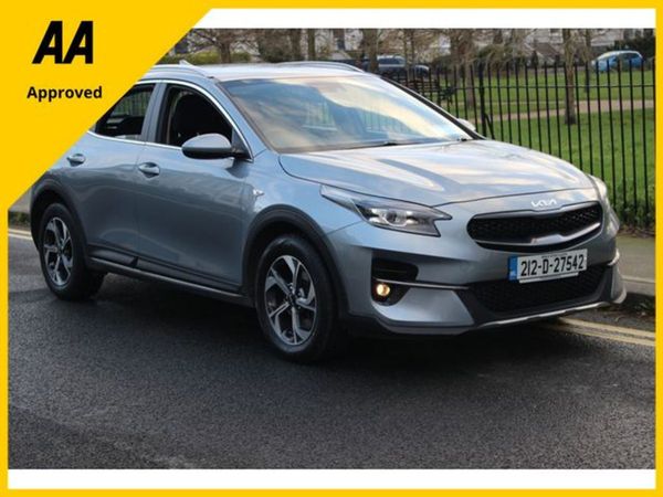 Kia XCeed Hatchback, Petrol, 2021, Silver