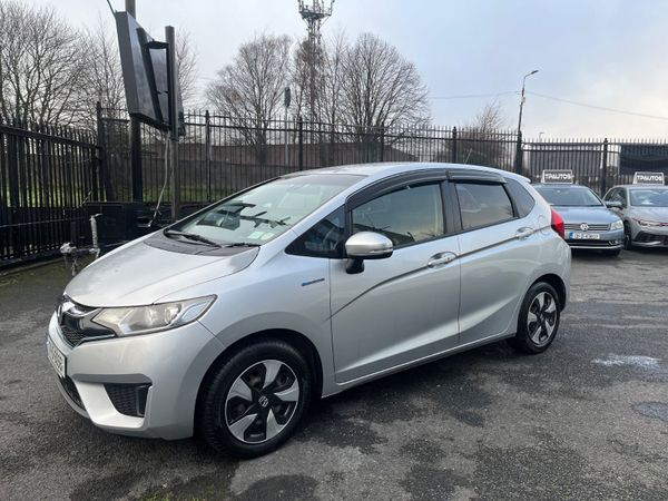 Honda Fit Hatchback, Petrol Hybrid, 2017, Silver