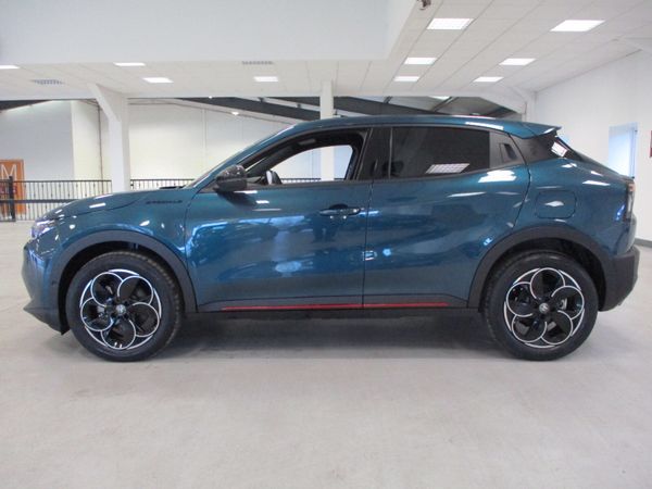 Alfa Romeo Junior SUV, Electric, 2025, Blue