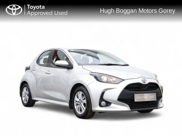 Toyota Yaris Hatchback, Petrol, 2021, Silver