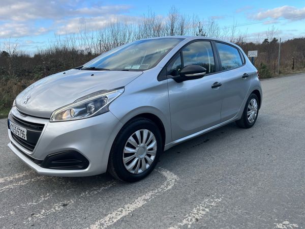 Peugeot 208 Hatchback, Petrol, 2017, Grey