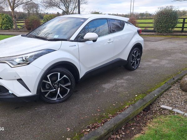 Toyota C-HR SUV, Petrol Hybrid, 2018, White