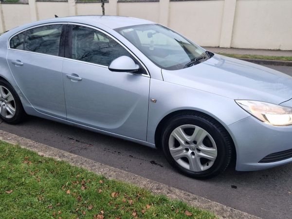 Vauxhall Insignia Hatchback, Diesel, 2013, Silver