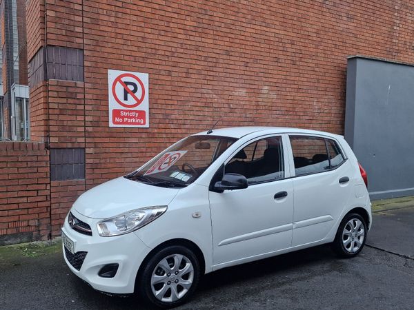 Hyundai i10 Hatchback, Petrol, 2011, White