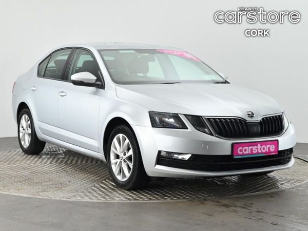 Skoda Octavia Saloon, Petrol, 2021, Grey