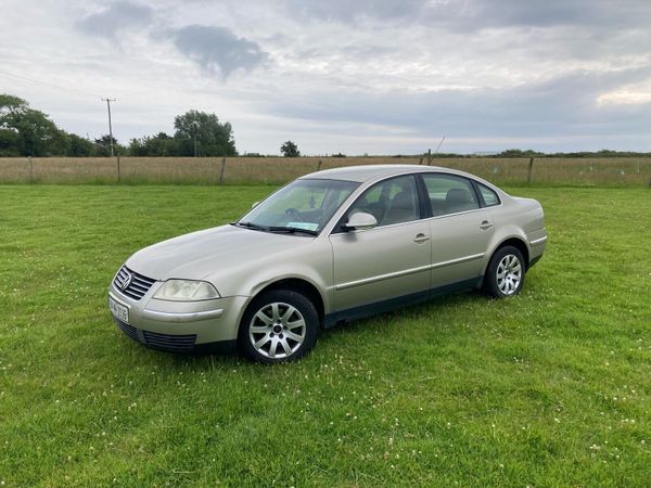 Volkswagen Passat Saloon, Diesel, 2004, Beige