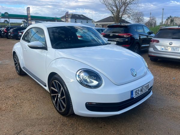 Volkswagen Beetle Hatchback, Petrol, 2015, White