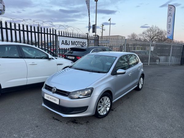 Volkswagen Polo Hatchback, Petrol, 2012, Silver
