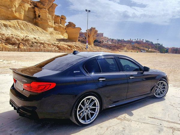 BMW 5-Series Saloon, Petrol Plug-in Hybrid, 2017, Grey